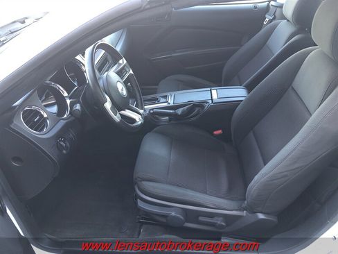 Used 2014 Ford Mustang Convertible RWD image 13
