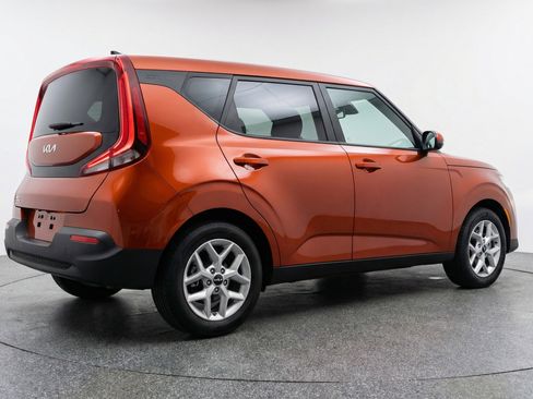 Used 2025 Kia Soul LX w/ LX Technology Package image 9
