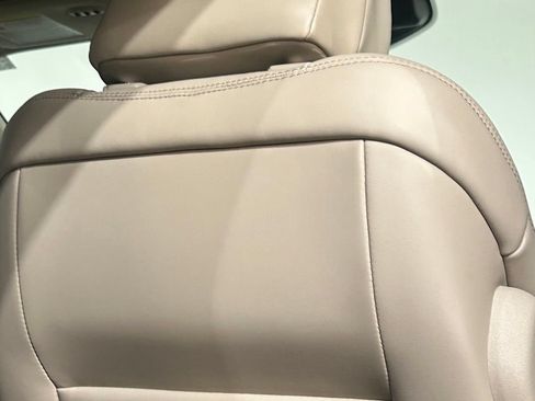 Used 2023 Lincoln Nautilus Reserve AWD/4WD image 56