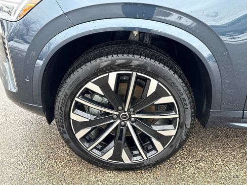 New 2026 Volvo XC90 B5 Plus w/ Protection Package image 7