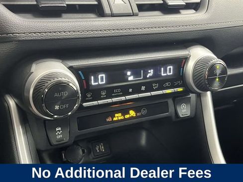 Used 2024 Toyota RAV4 XLE FWD image 32