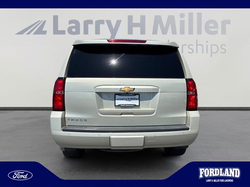 Used 2017 Chevrolet Tahoe LT w/ Luxury Package AWD/4WD image 4