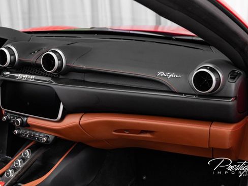 Used 2019 Ferrari Portofino image 49