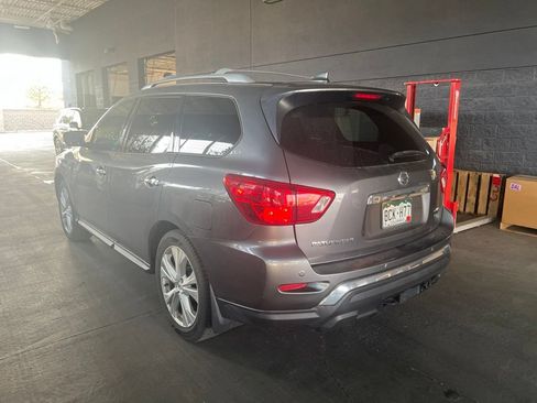 Used 2019 Nissan Pathfinder SL w/ SL Premium Package AWD/4WD image 4
