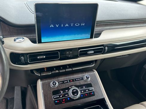 Used 2021 Lincoln Aviator Reserve w/ Equipment Group 202A image 12