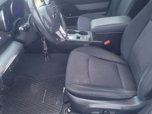 Used 2016 Subaru Outback 2.5i Premium image 11
