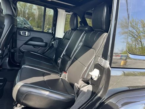Used 2024 Jeep Wrangler High Altitude AWD/4WD image 17