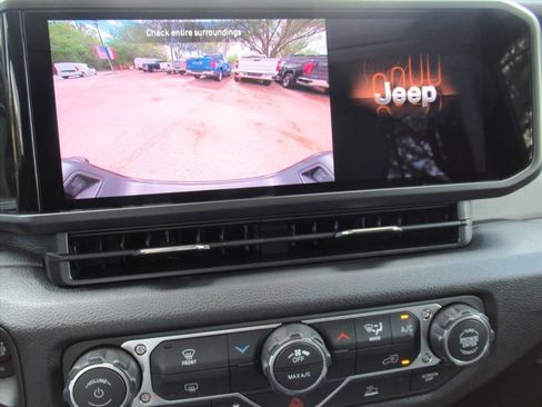 New 2026 Jeep Gladiator Sport AWD/4WD image 27