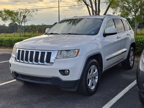 Used 2012 Jeep Grand Cherokee Laredo image 3