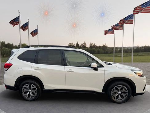 Used 2019 Subaru Forester Premium image 8