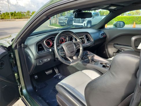 Used 2023 Dodge Challenger SRT Hellcat RWD image 9