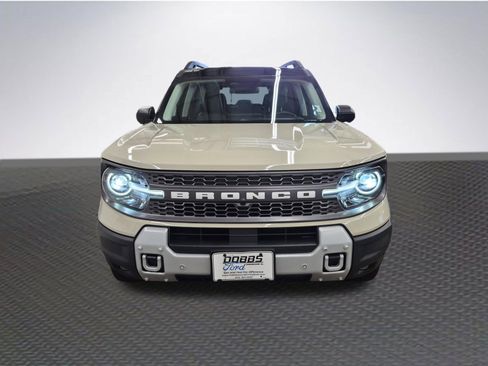 Used 2025 Ford Bronco Sport Badlands AWD/4WD image 3