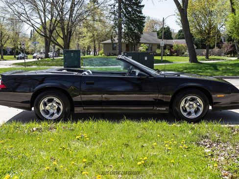 Used 1989 Chevrolet Camaro LT RWD image 9