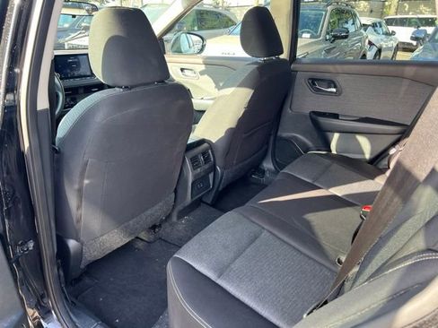 Used 2023 Nissan Rogue SV image 14