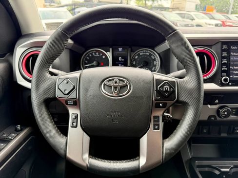 Used 2023 Toyota Tacoma SR5 w/ SR5 Appearance Package RWD image 17