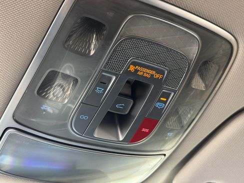 Used 2024 Genesis Electrified GV70 Advanced image 33