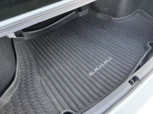 Used 2023 Toyota Camry SE w/ Convenience Package FWD image 12