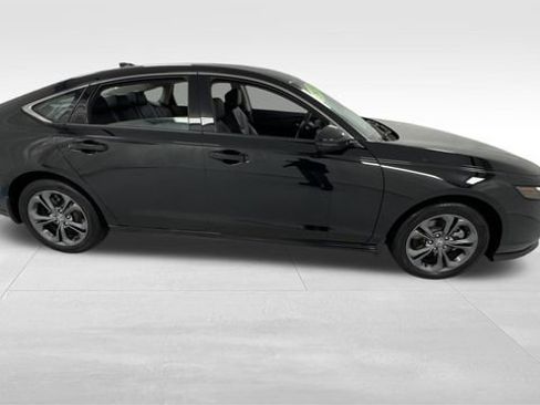 Used 2024 Honda Accord EX-L image 2
