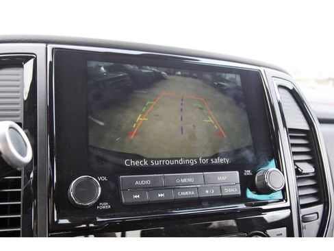 Used 2024 Nissan Titan PRO-4X image 25