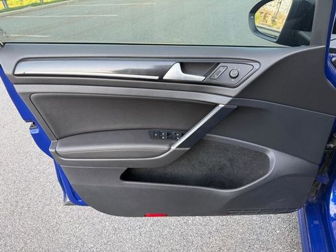 Used 2016 Volkswagen Golf R 4-Door image 25