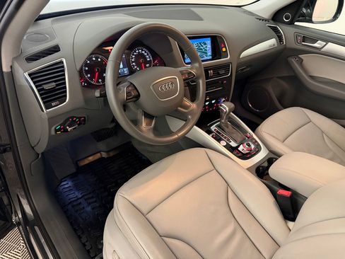 Used 2017 Audi Q5 2.0T Premium Plus w/ Technology Package AWD/4WD image 4