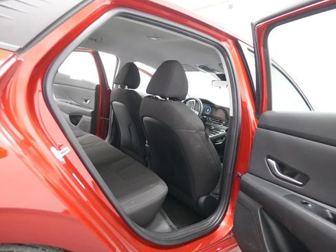Used 2023 Hyundai Elantra SEL w/ Convenience Package FWD image 22