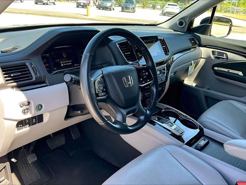 Used 2020 Honda Pilot Elite image 18