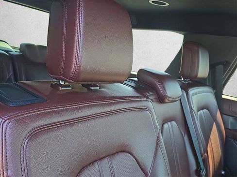 Used 2024 Ford Expedition Limited image 21