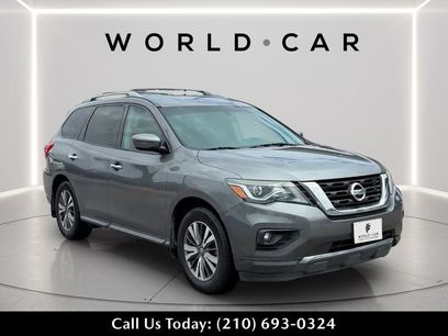 Used 2017 Nissan Pathfinder SV