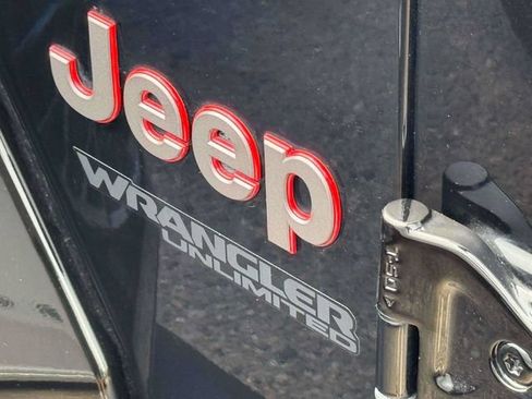Used 2021 Jeep Wrangler Unlimited Rubicon w/ Uconnect 4C Nav & Sound Group AWD/4WD image 11