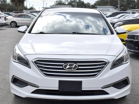 Used 2016 Hyundai Sonata SE FWD image 2