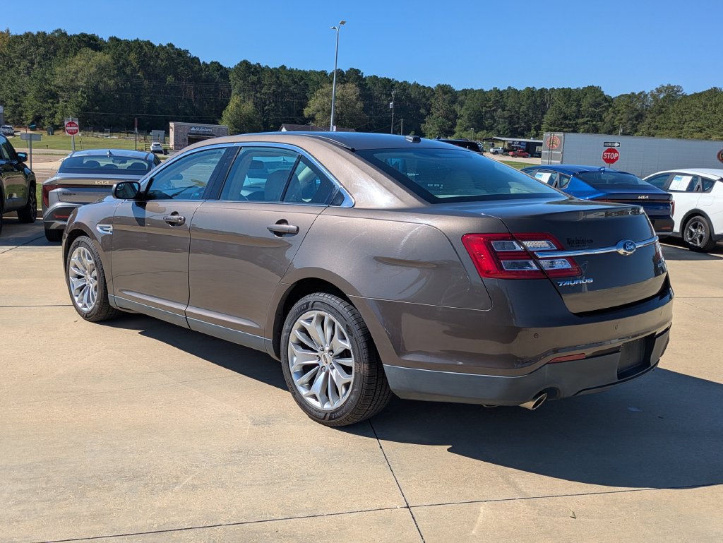 Used 2015 Ford Taurus Limited FWD image 3