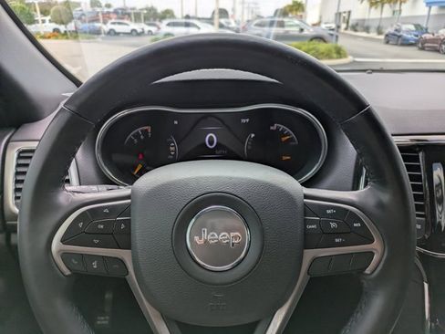 Used 2021 Jeep Grand Cherokee Laredo X image 24