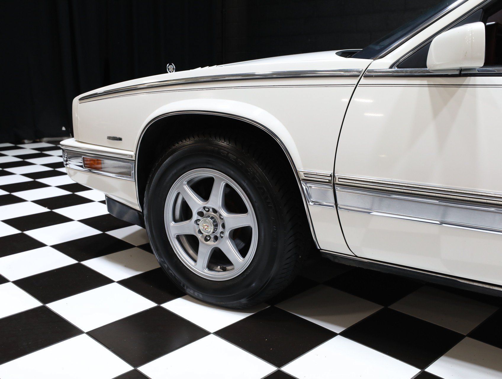 Used 1988 Cadillac Eldorado Coupe FWD image 33