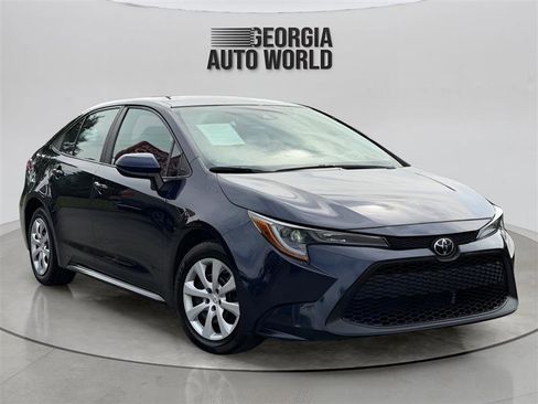 Used 2022 Toyota Corolla LE FWD image 2