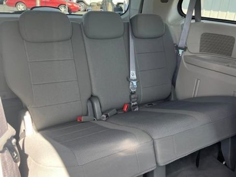 Used 2008 Dodge Grand Caravan SXT w/ Entertainment Group 2 FWD image 37