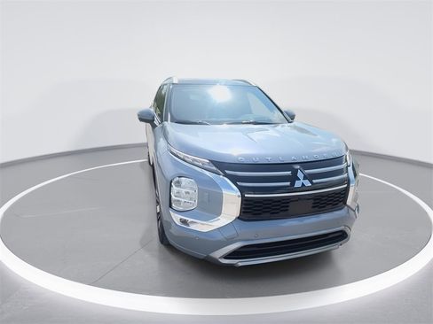 New 2025 Mitsubishi Outlander SEL image 3