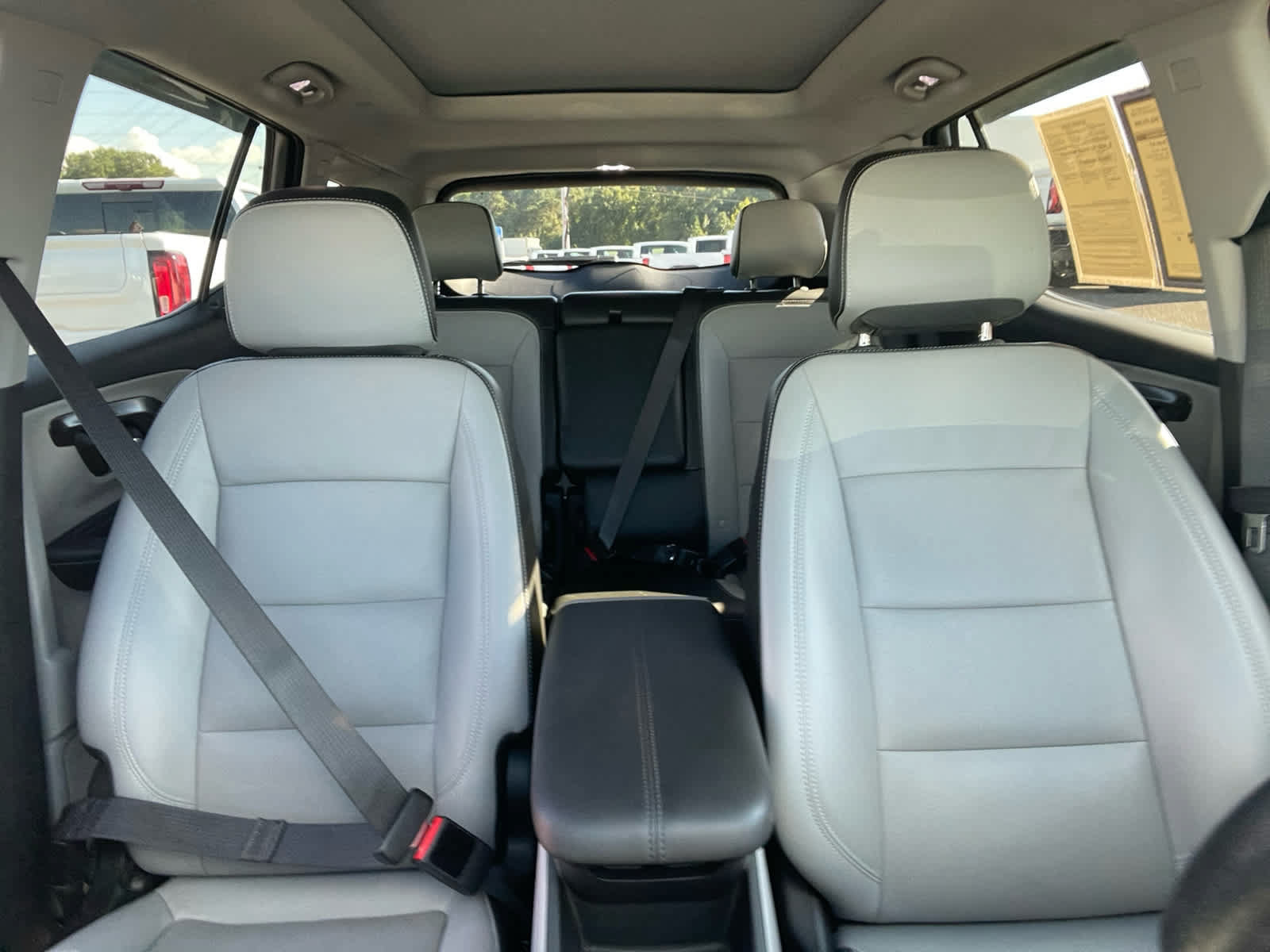 Used 2024 GMC Terrain SLT w/ Tech Package FWD image 29