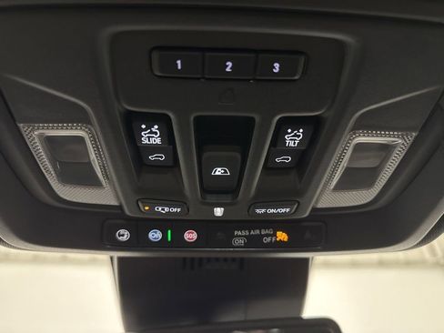 Used 2022 GMC Sierra 1500 AT4 w/ AT4 Preferred Package AWD/4WD image 43