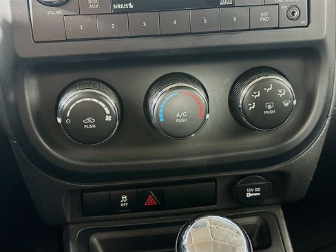 Used 2016 Jeep Patriot Sport w/ Power Value Group FWD image 22