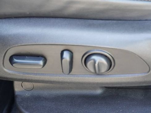 Used 2018 Chevrolet Traverse LT FWD image 24