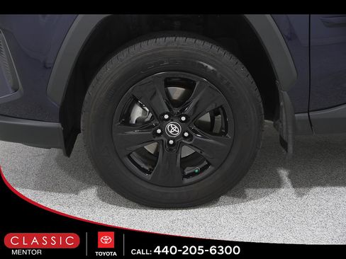 Used 2024 Toyota RAV4 XLE AWD/4WD image 22