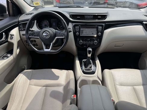 Used 2018 Nissan Rogue Sport SL AWD/4WD image 10