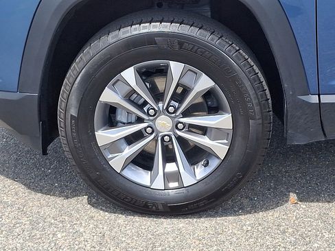 Used 2025 Chevrolet Equinox LT AWD/4WD image 8