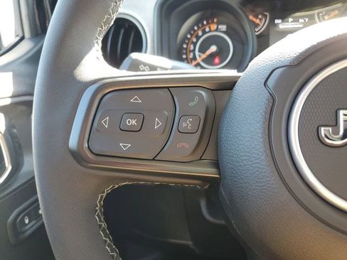 New 2025 Jeep Gladiator Sport image 23