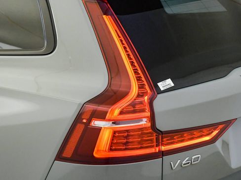 Certified 2025 Volvo V60 B5 Cross Country Plus AWD/4WD image 12