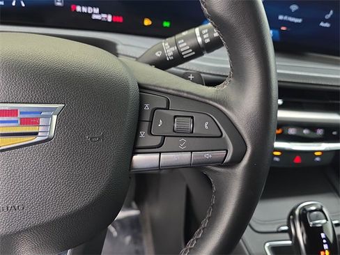 Certified 2025 Cadillac XT4 Premium Luxury image 15