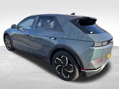 Used 2024 Hyundai Ioniq 5 SE image 6