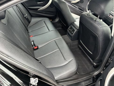 Used 2013 BMW 320i xDrive Sedan AWD/4WD image 17