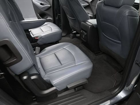 Used 2019 Buick Enclave Essence FWD image 20